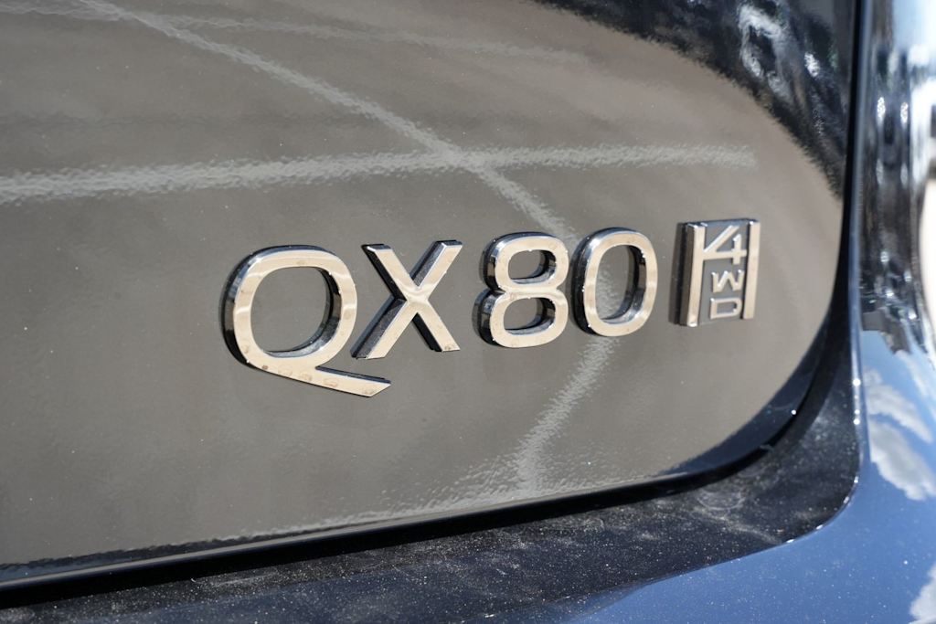Thumbnail: 2027 INFINITI QX80 - 7