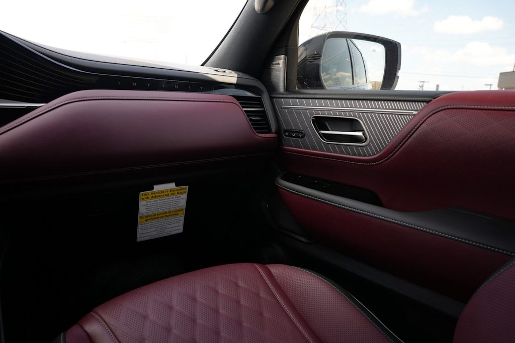 Thumbnail: 2027 INFINITI QX80 - 20