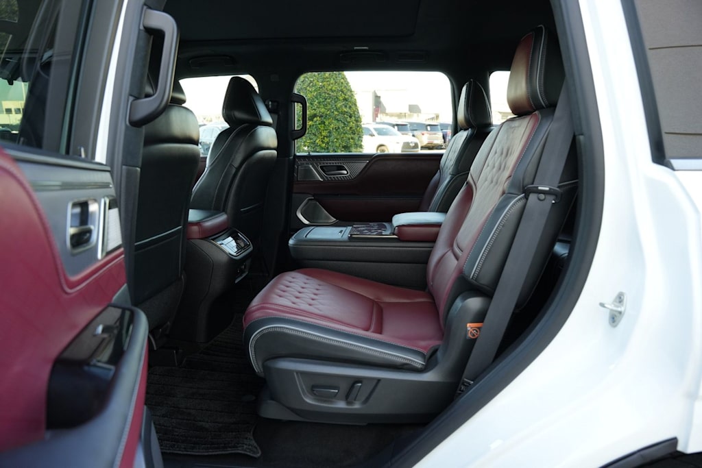 Thumbnail: 2026 INFINITI QX80 - 13
