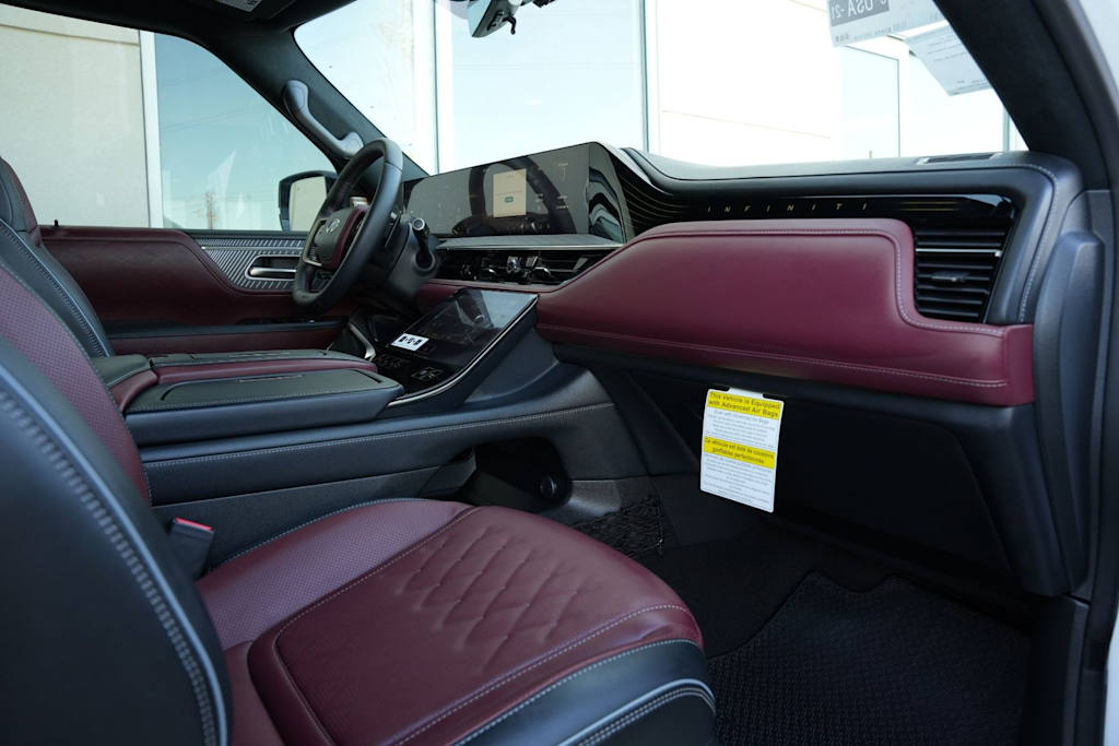 Thumbnail: 2026 INFINITI QX80 - 15