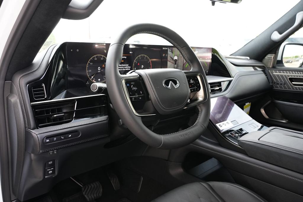 Thumbnail: 2026 INFINITI QX80 - 14
