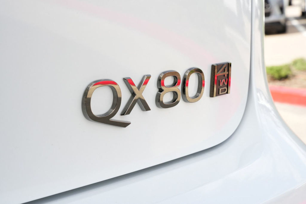 Thumbnail: 2026 INFINITI QX80 - 7
