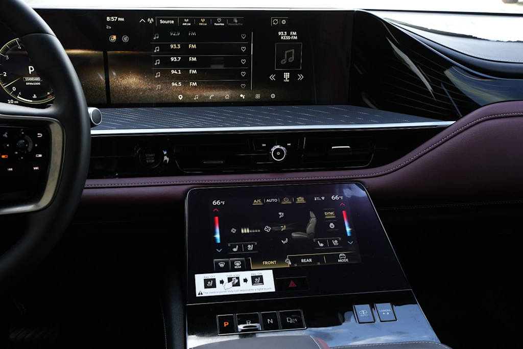 Thumbnail: 2026 INFINITI QX80 - 16