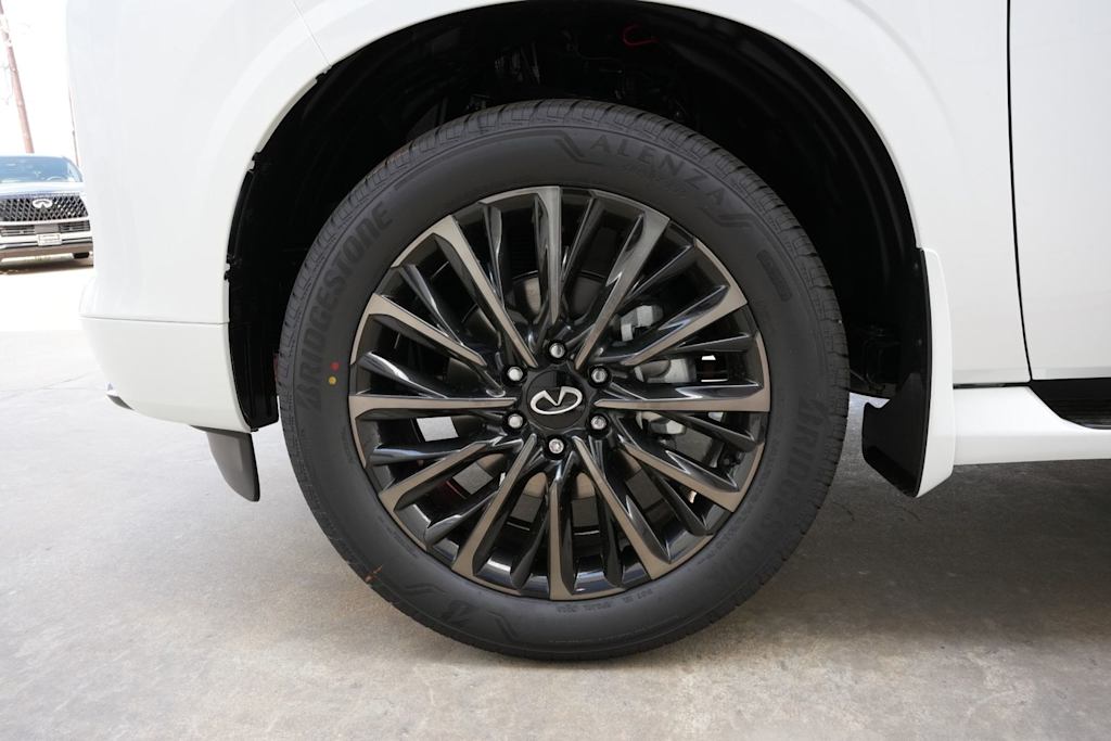Thumbnail: 2026 INFINITI QX80 - 8