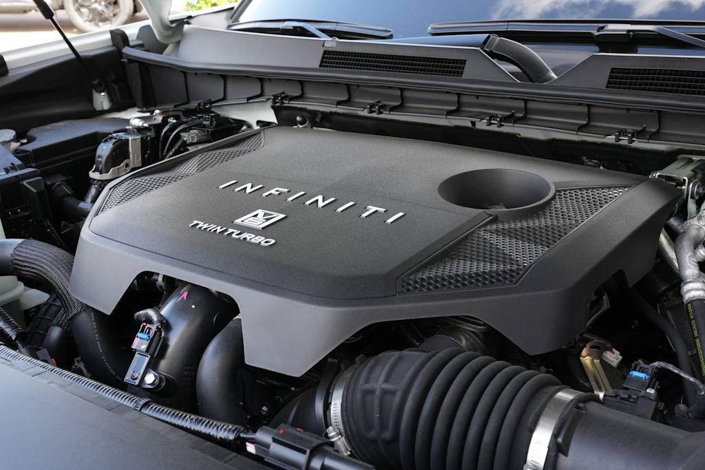 Thumbnail: 2026 INFINITI QX80 - 9
