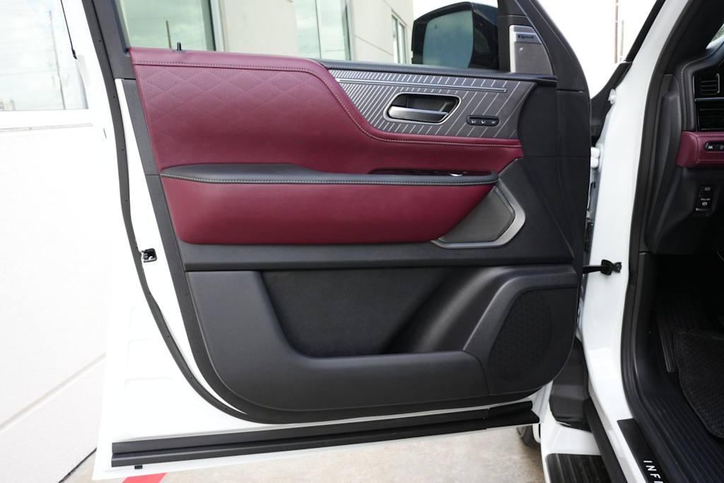 Thumbnail: 2026 INFINITI QX80 - 24