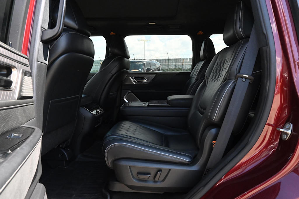 Thumbnail: 2025 INFINITI QX80 - 12