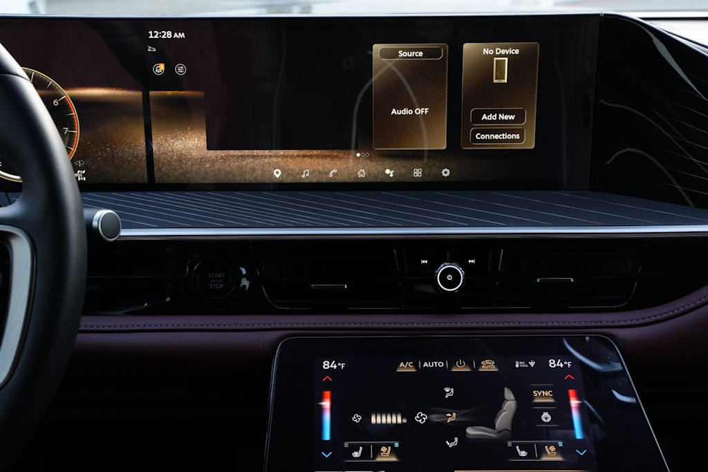 Thumbnail: 2027 INFINITI QX80 - 23