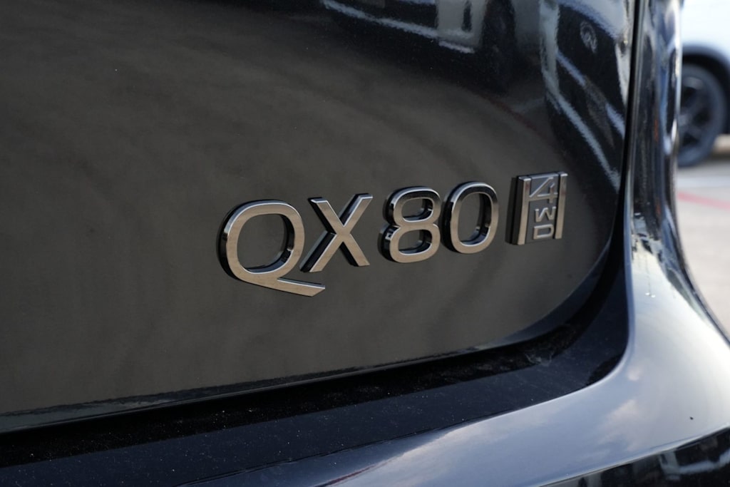 Thumbnail: 2027 INFINITI QX80 - 6