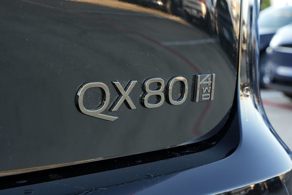 Thumbnail: 2026 INFINITI QX80 - 7