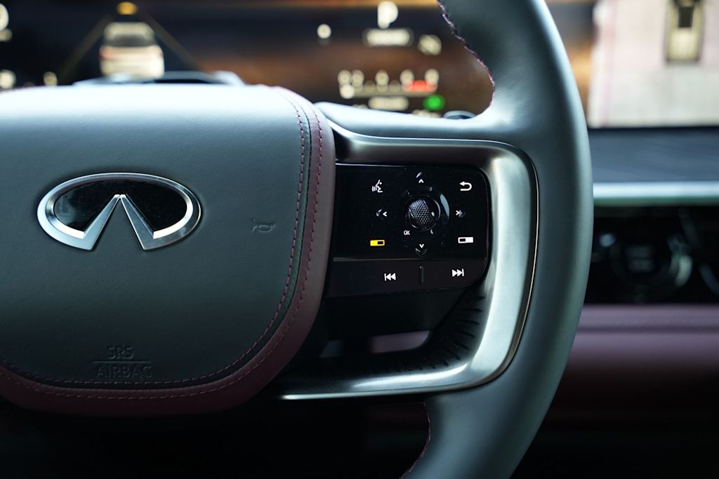 Thumbnail: 2026 INFINITI QX80 - 23