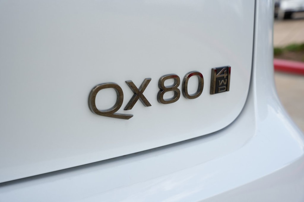 Thumbnail: 2026 INFINITI QX80 - 6