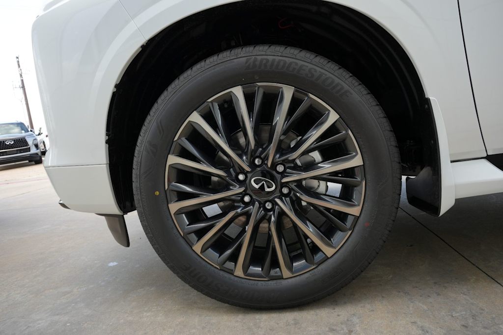 Thumbnail: 2026 INFINITI QX80 - 7