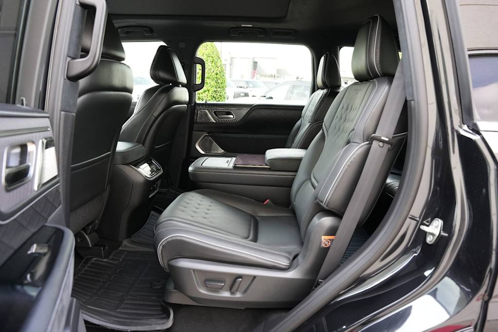 Thumbnail: 2026 INFINITI QX80 - 13