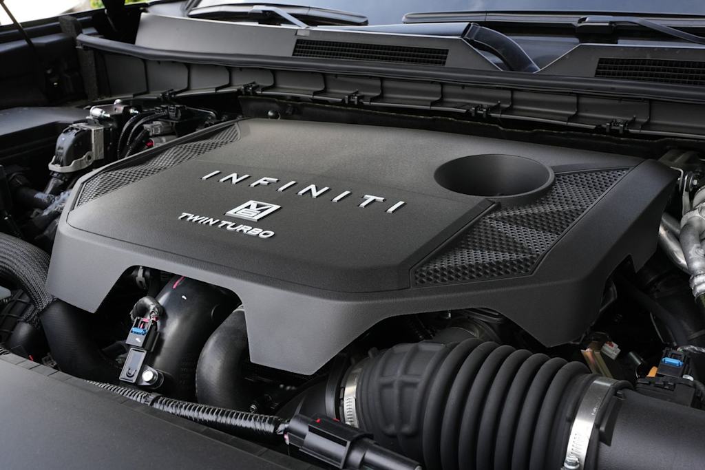 Thumbnail: 2026 INFINITI QX80 - 9
