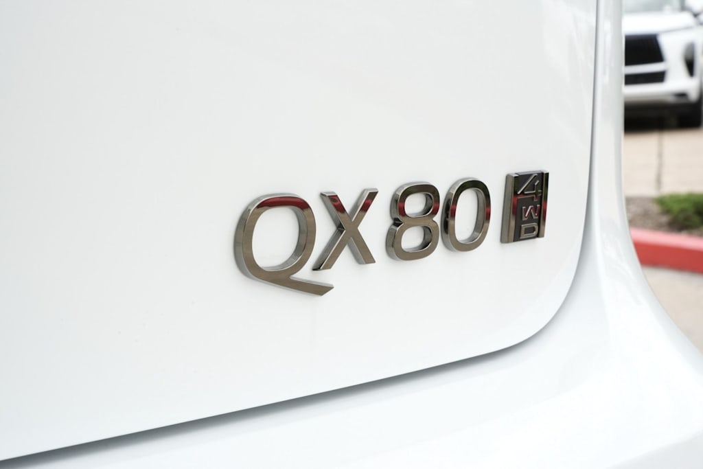 Thumbnail: 2026 INFINITI QX80 - 7