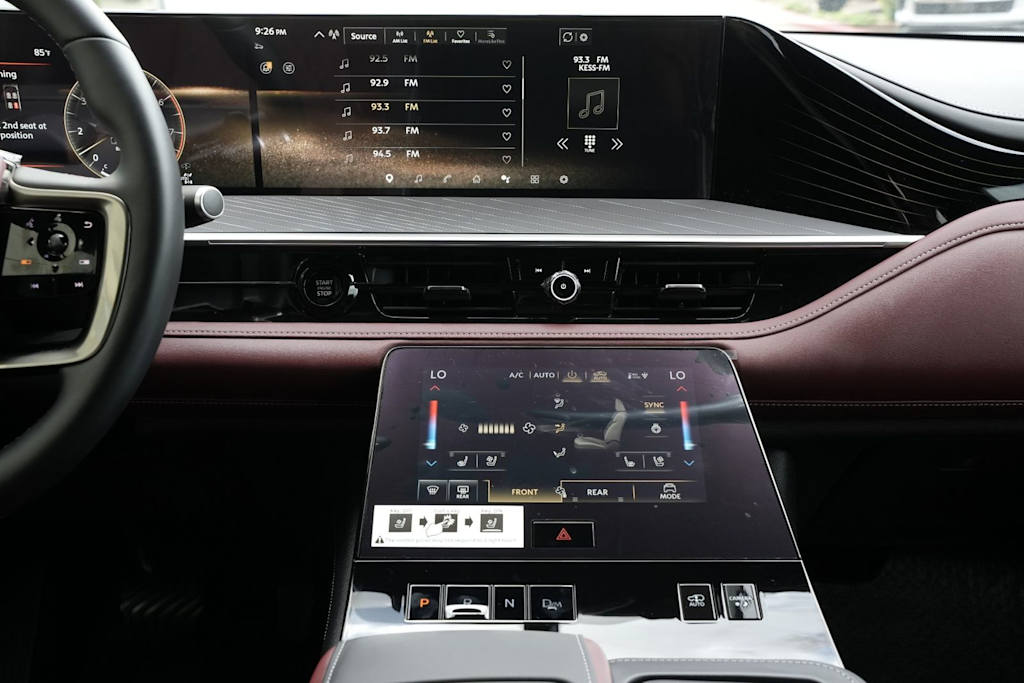 Thumbnail: 2026 INFINITI QX80 - 16