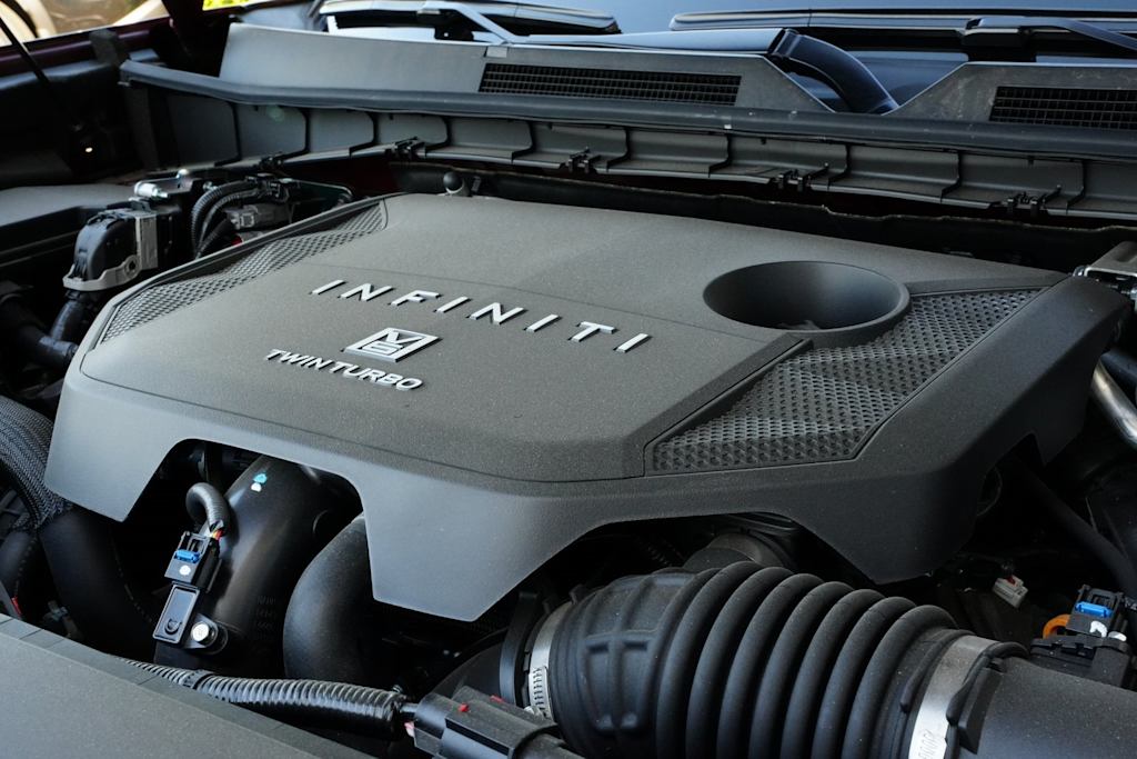 Thumbnail: 2025 INFINITI QX80 - 9