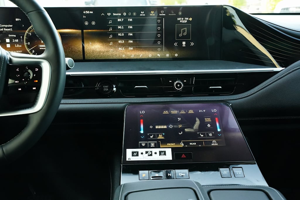 Thumbnail: 2025 INFINITI QX80 - 15