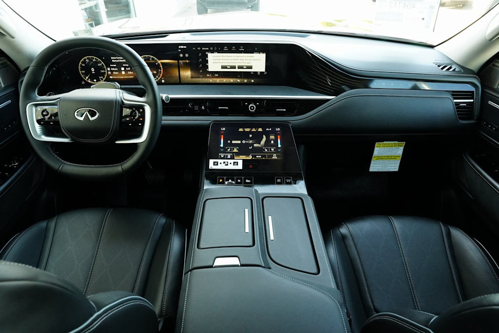 Thumbnail: 2025 INFINITI QX80 - 2