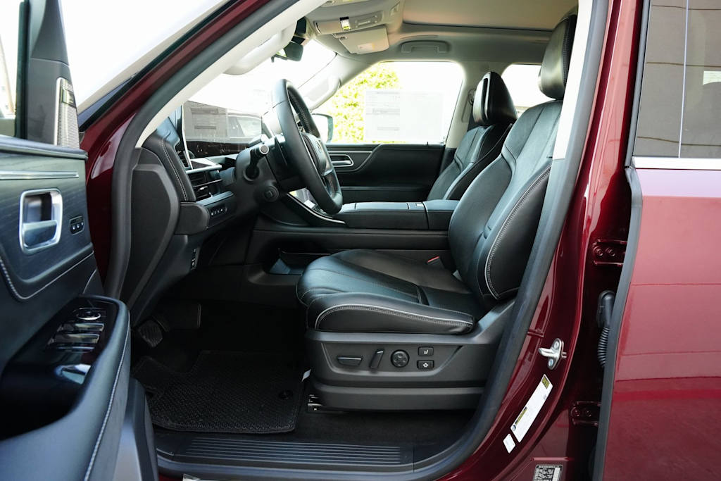 Thumbnail: 2025 INFINITI QX80 - 11