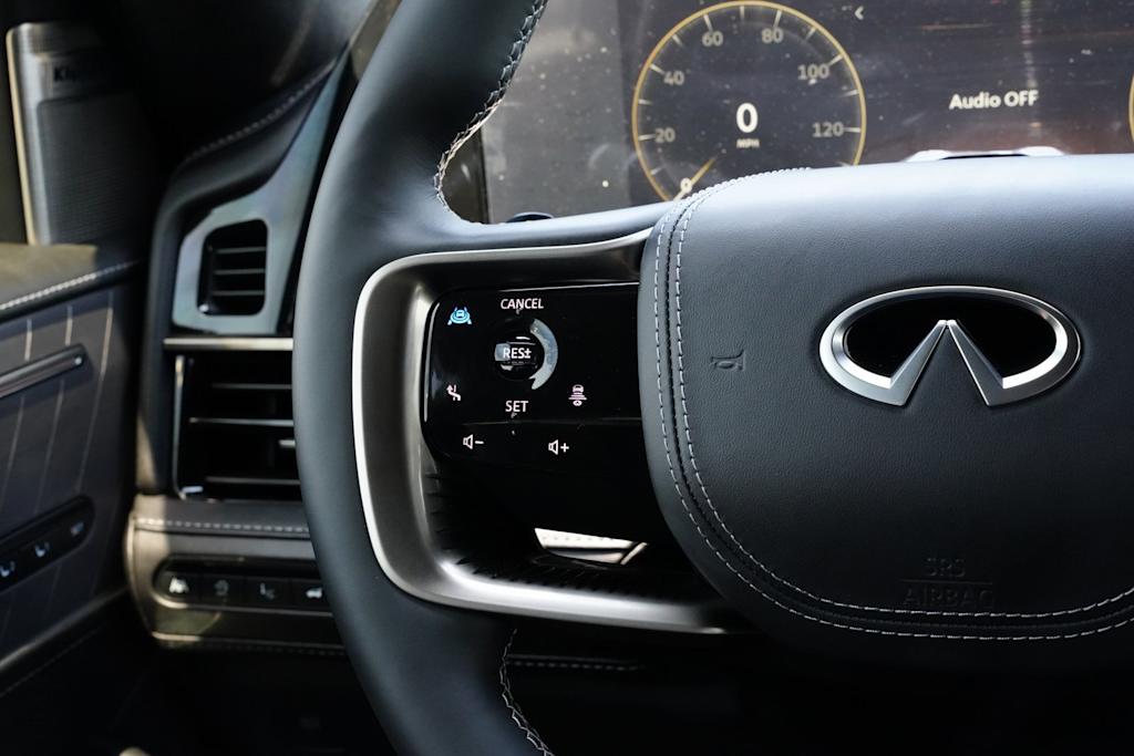 Thumbnail: 2025 INFINITI QX80 - 21