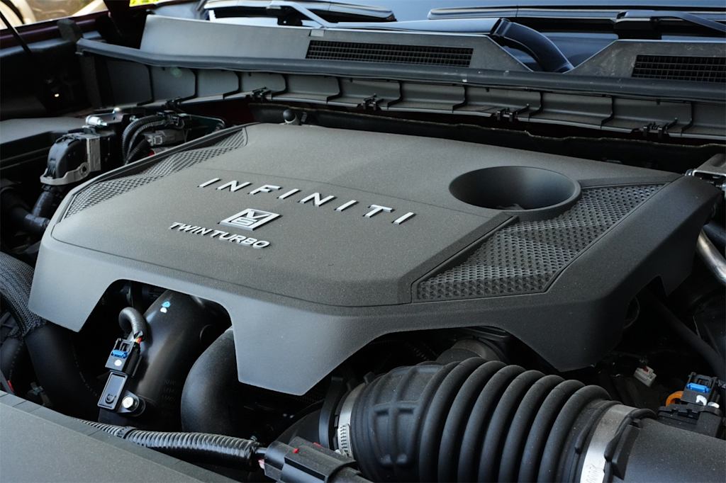 Thumbnail: 2025 INFINITI QX80 - 9