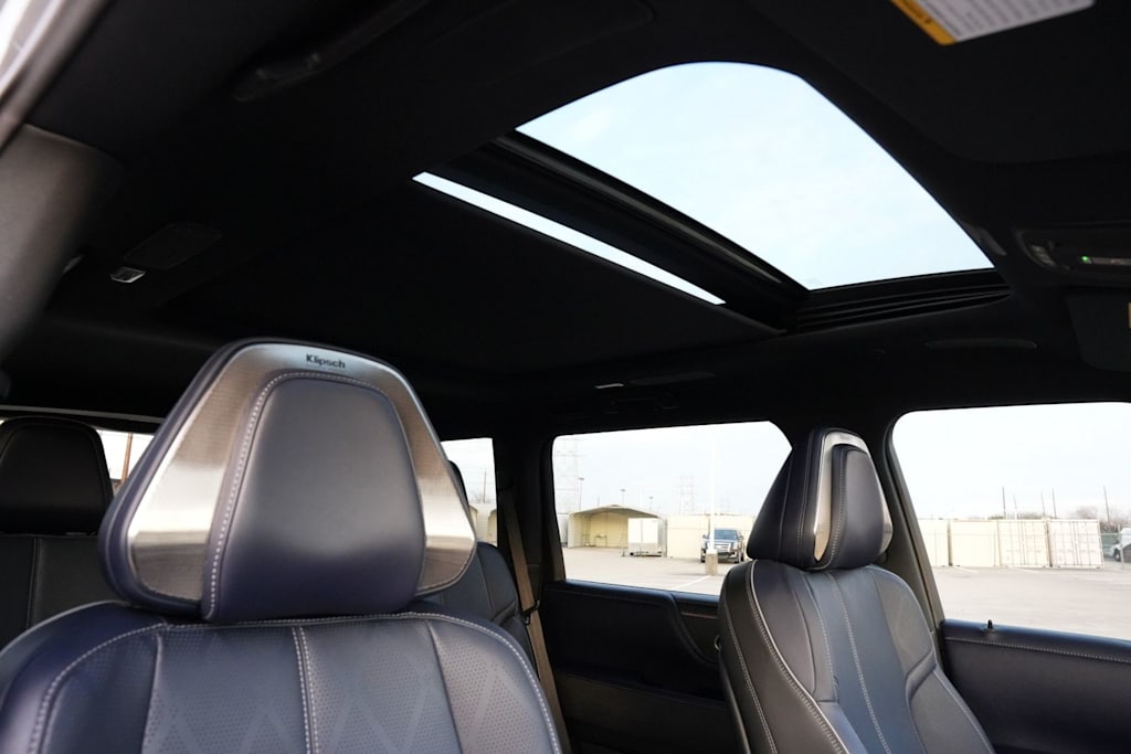 Thumbnail: 2026 INFINITI QX80 - 27