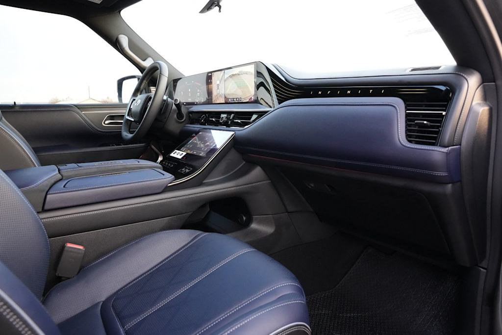 Thumbnail: 2026 INFINITI QX80 - 15