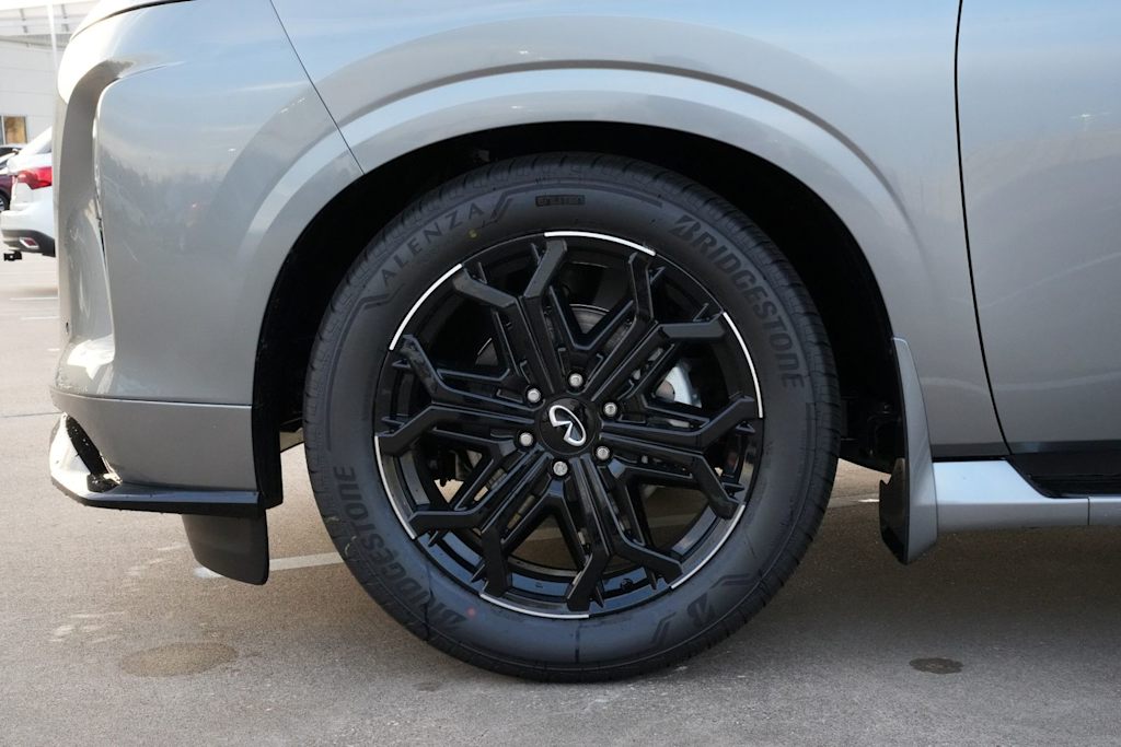 Thumbnail: 2026 INFINITI QX80 - 8