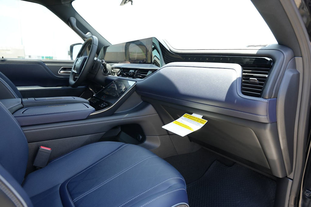 Thumbnail: 2026 INFINITI QX80 - 13