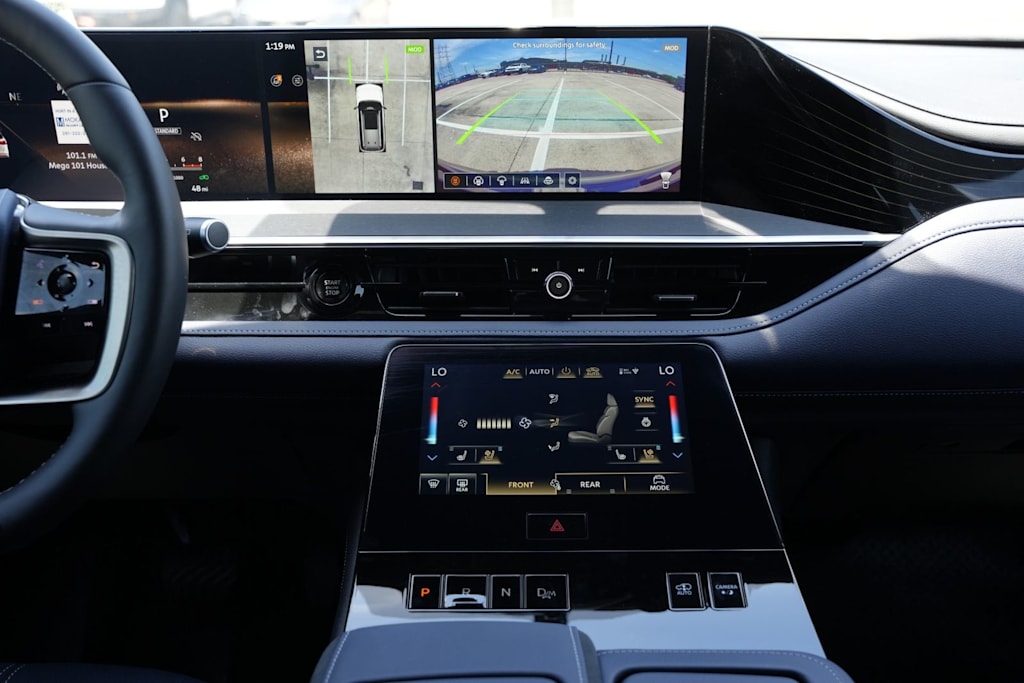 Thumbnail: 2026 INFINITI QX80 - 14