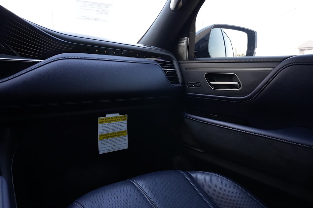 Thumbnail: 2026 INFINITI QX80 - 20