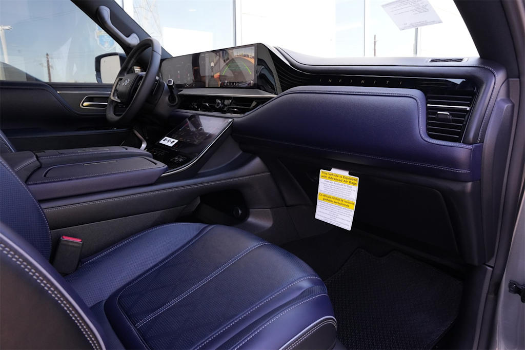 Thumbnail: 2026 INFINITI QX80 - 14