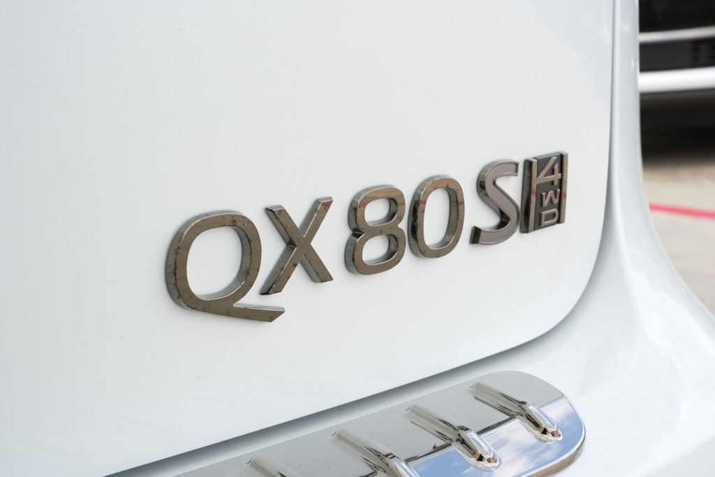 Thumbnail: 2026 INFINITI QX80 - 6