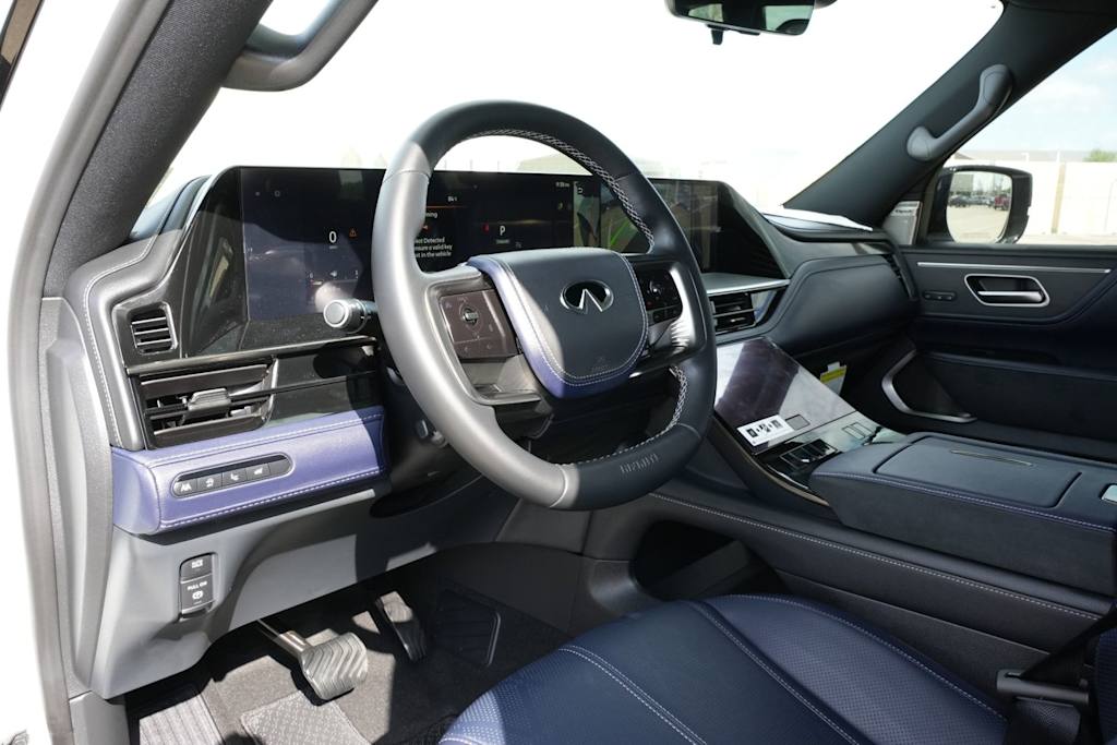 Thumbnail: 2026 INFINITI QX80 - 13