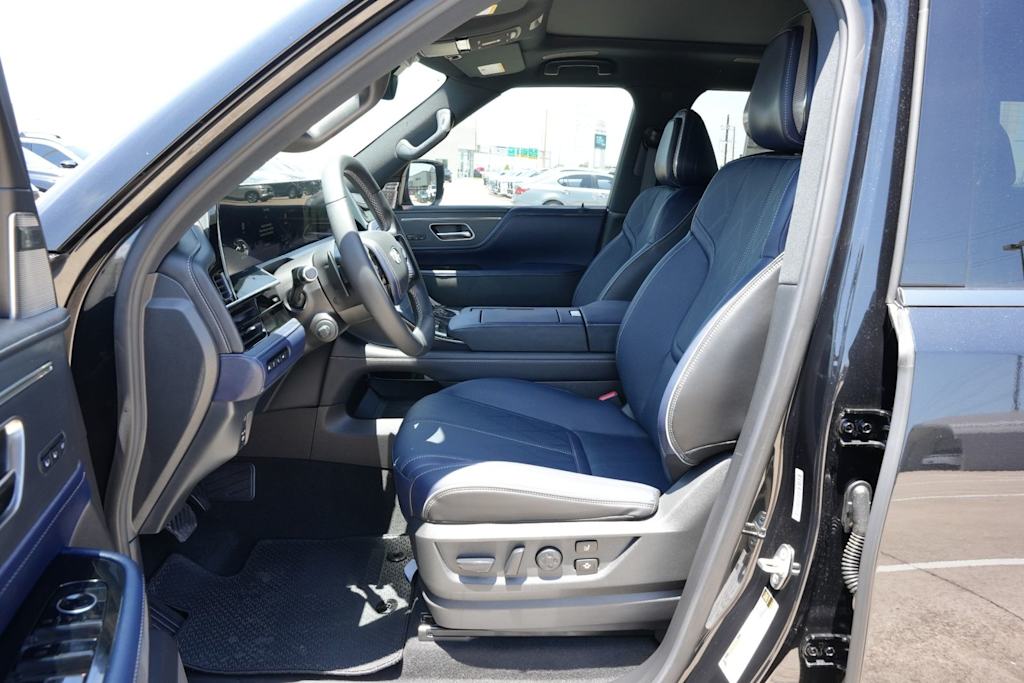 Thumbnail: 2026 INFINITI QX80 - 10