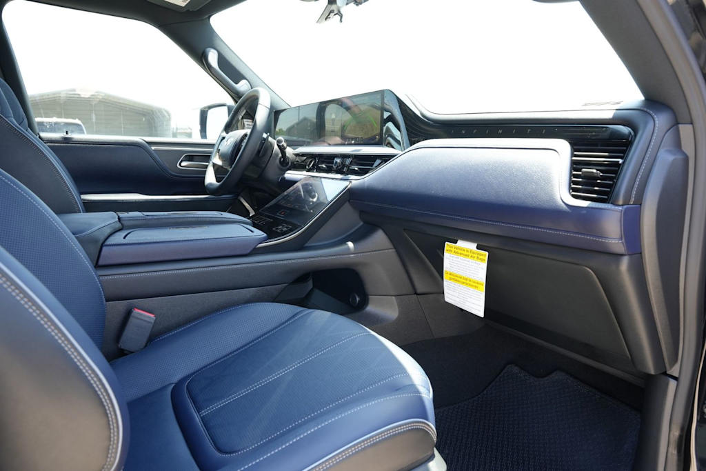 Thumbnail: 2026 INFINITI QX80 - 14