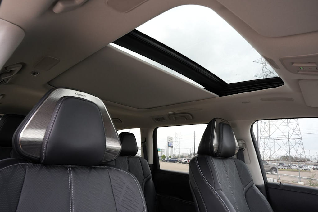 Thumbnail: 2025 INFINITI QX80 - 28