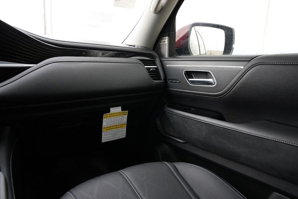 Thumbnail: 2025 INFINITI QX80 - 21