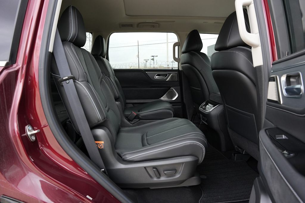 Thumbnail: 2025 INFINITI QX80 - 27