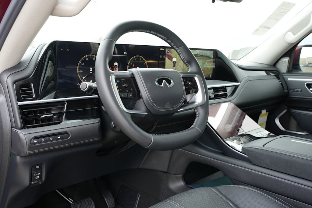 Thumbnail: 2025 INFINITI QX80 - 14