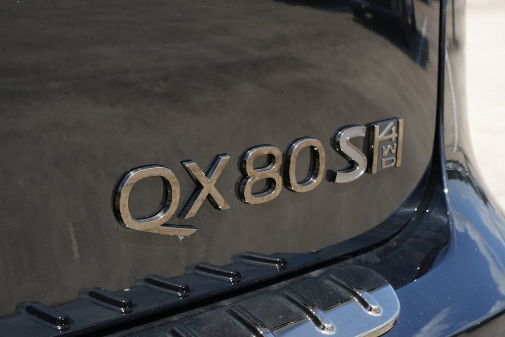 Thumbnail: 2026 INFINITI QX80 - 7