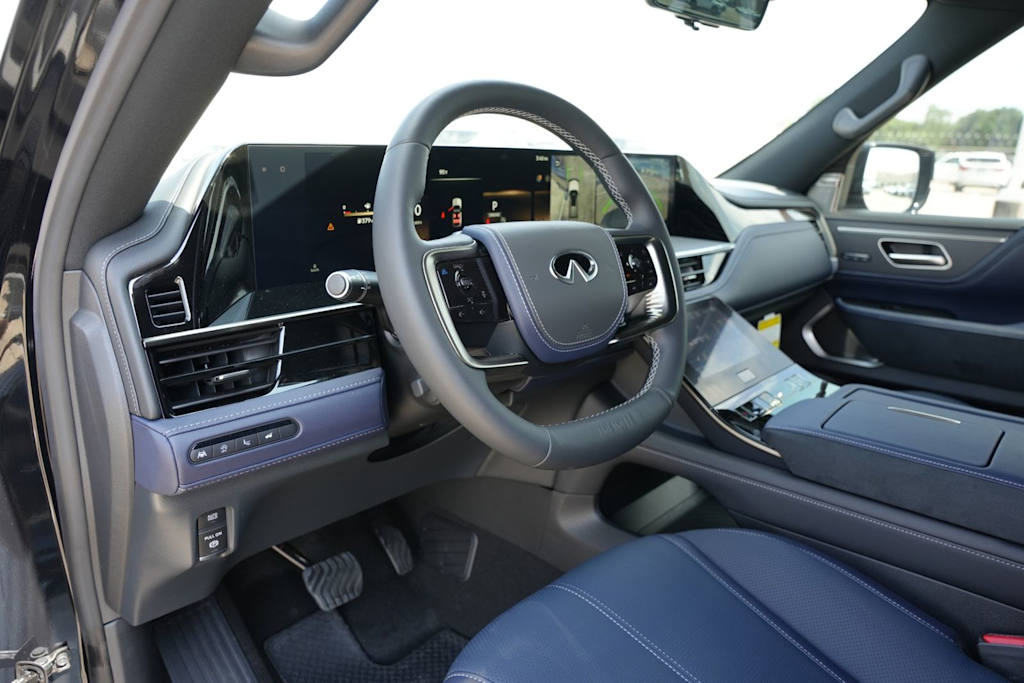 Thumbnail: 2026 INFINITI QX80 - 14