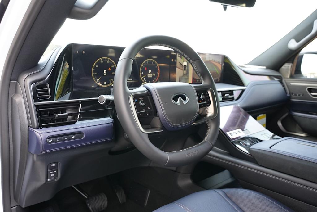 Thumbnail: 2026 INFINITI QX80 - 12