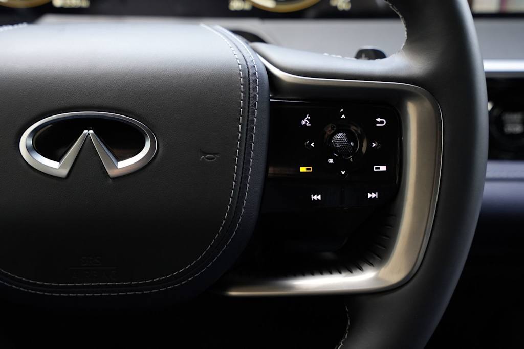 Thumbnail: 2026 INFINITI QX80 - 22