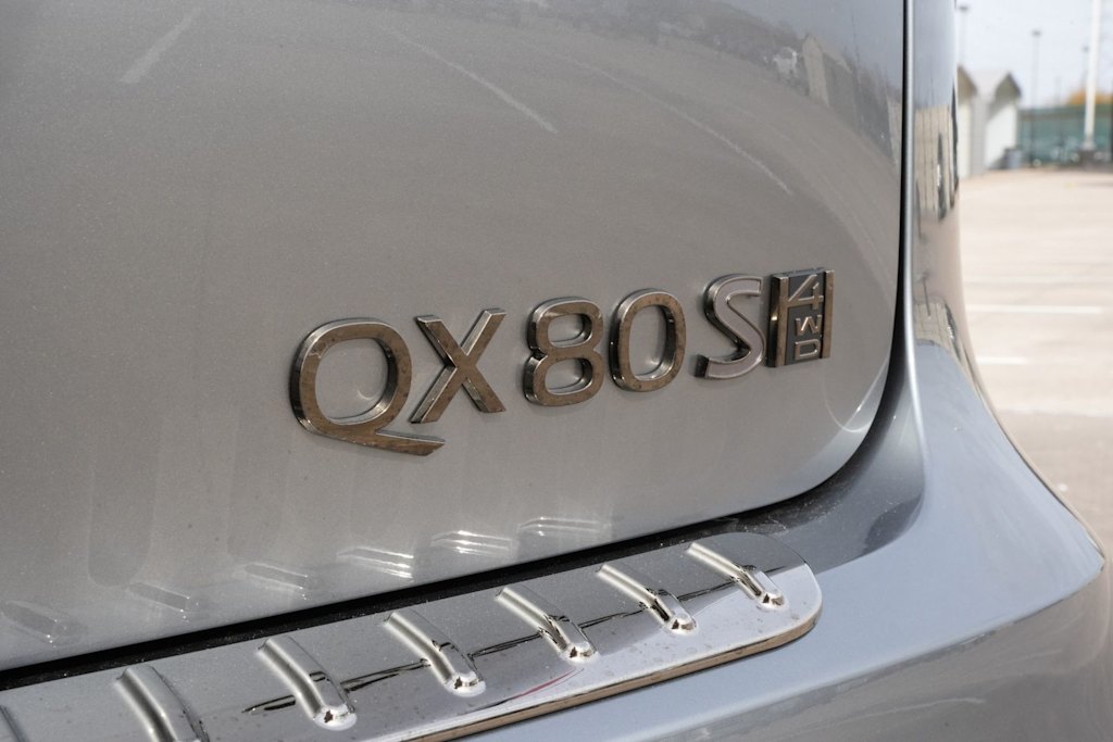 Thumbnail: 2026 INFINITI QX80 - 6