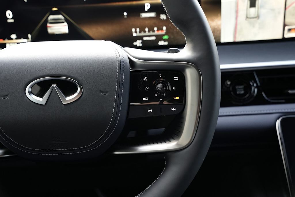 Thumbnail: 2026 INFINITI QX80 - 22