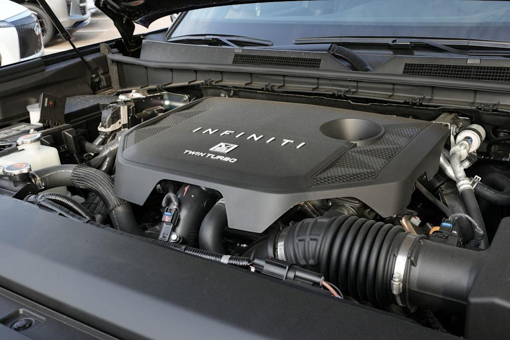 Thumbnail: 2026 INFINITI QX80 - 7