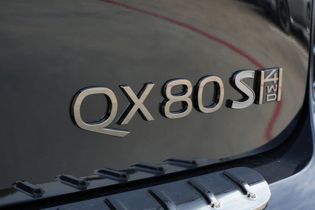 Thumbnail: 2026 INFINITI QX80 - 25